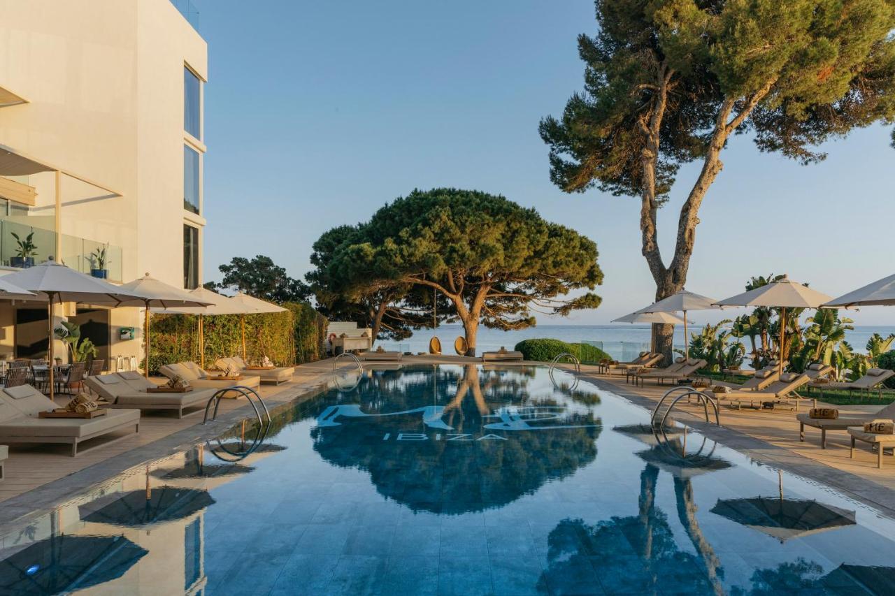 Me Ibiza - The Leading Hotels Of The World Санта-Еулалія-дель-Ріо Екстер'єр фото