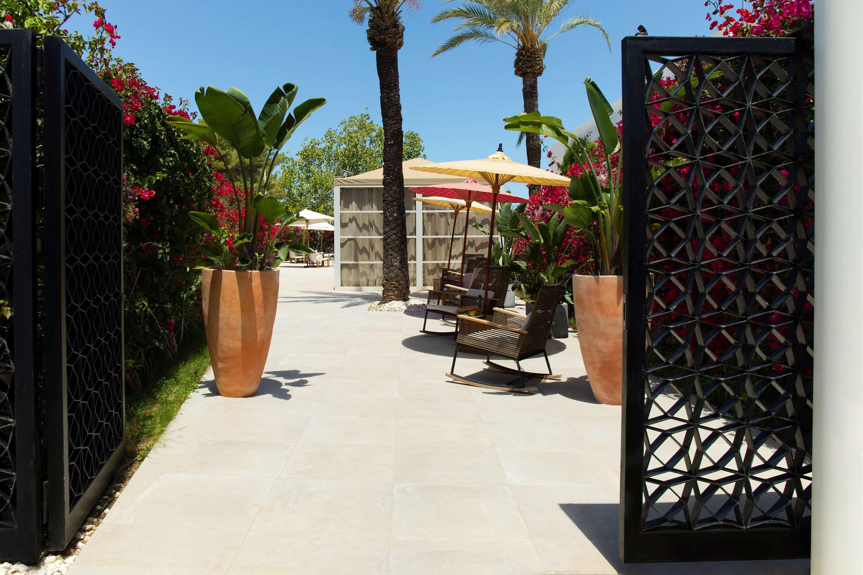 Me Ibiza - The Leading Hotels Of The World Санта-Еулалія-дель-Ріо Екстер'єр фото