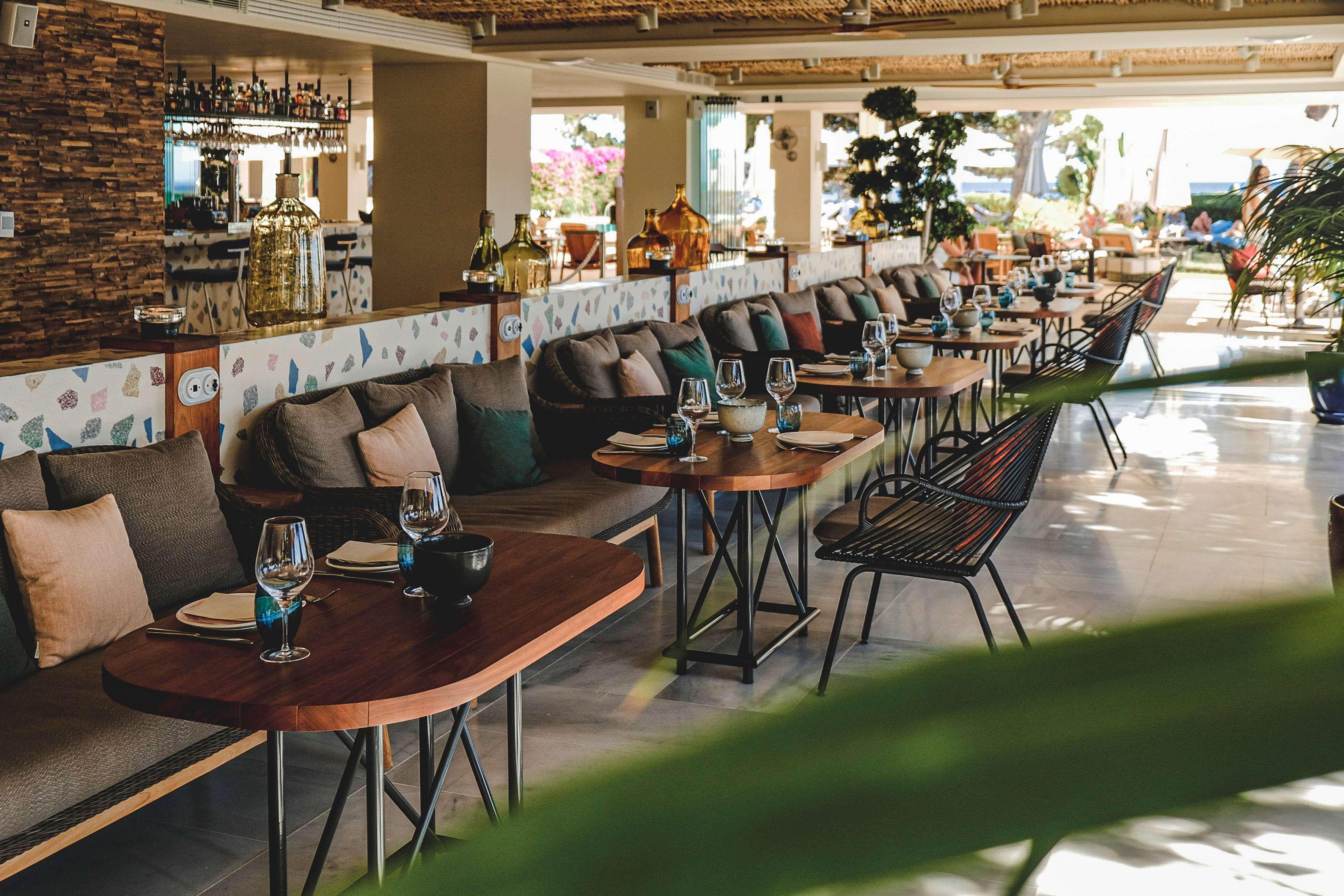Me Ibiza - The Leading Hotels Of The World Санта-Еулалія-дель-Ріо Екстер'єр фото