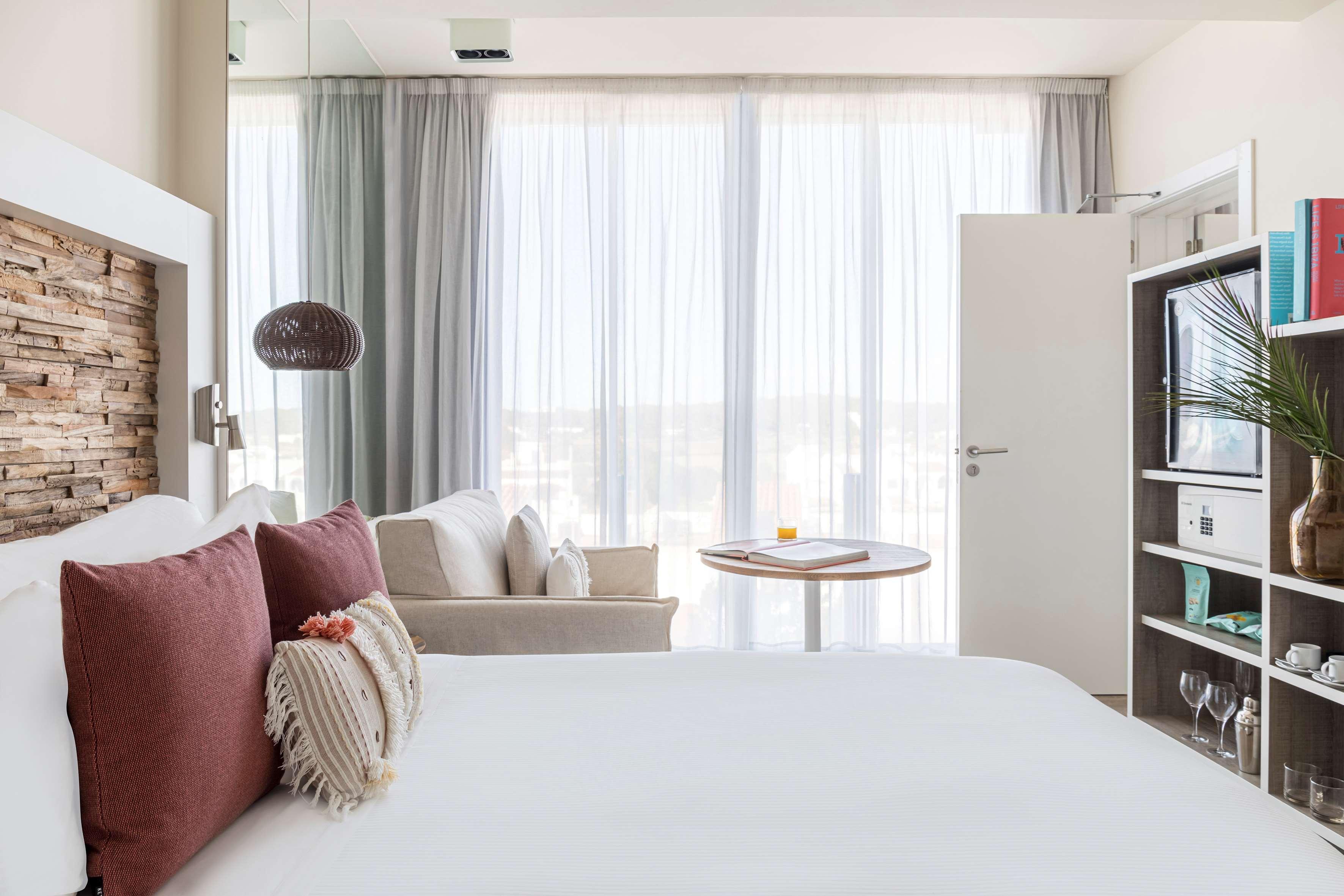Me Ibiza - The Leading Hotels Of The World Санта-Еулалія-дель-Ріо Екстер'єр фото