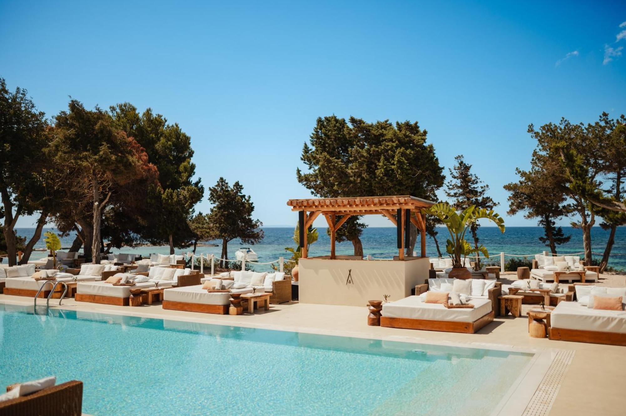Me Ibiza - The Leading Hotels Of The World Санта-Еулалія-дель-Ріо Екстер'єр фото
