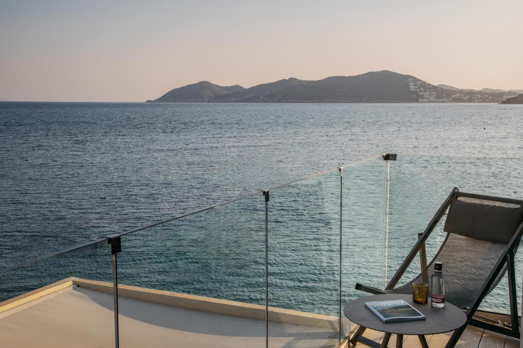 Me Ibiza - The Leading Hotels Of The World Санта-Еулалія-дель-Ріо Екстер'єр фото