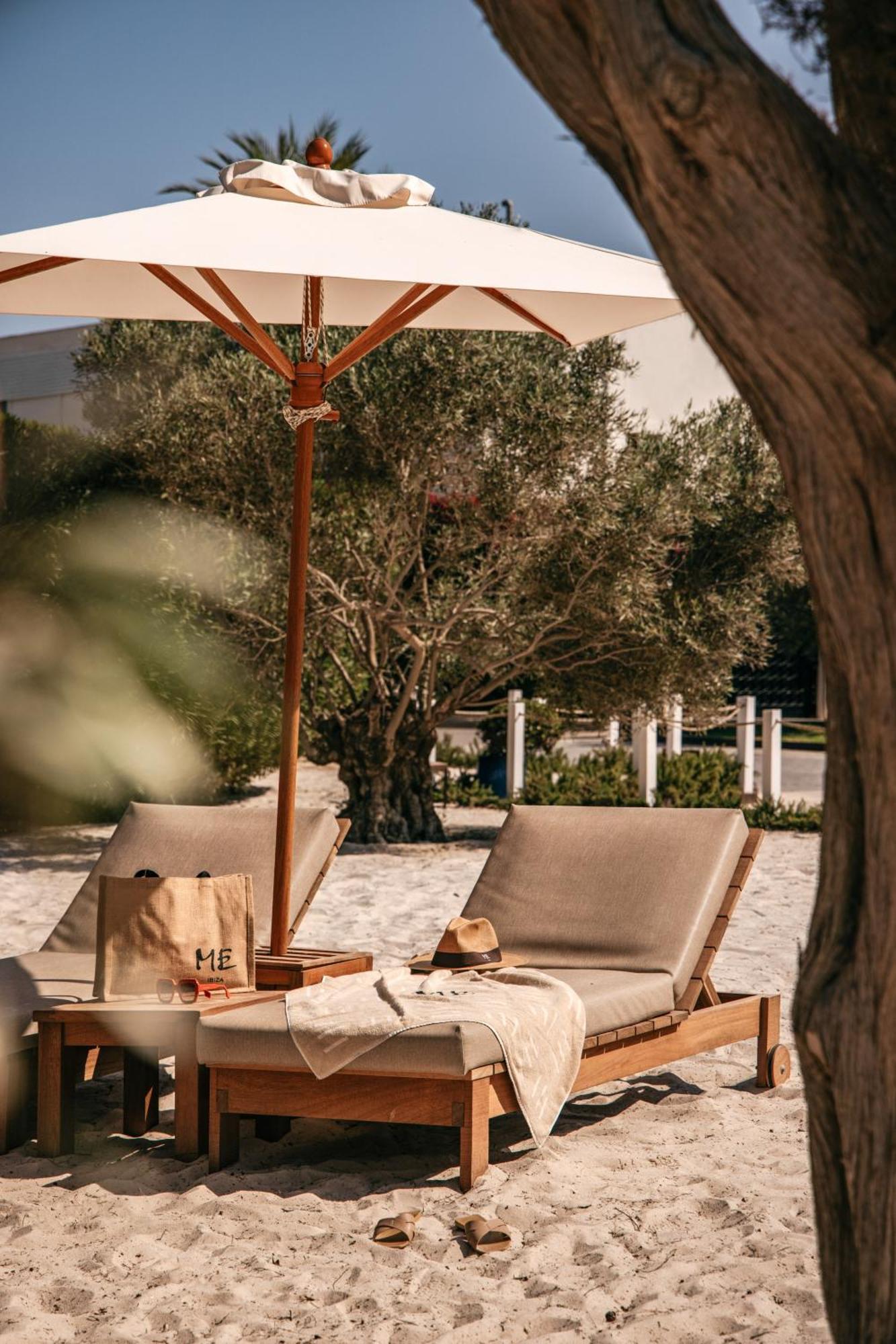 Me Ibiza - The Leading Hotels Of The World Санта-Еулалія-дель-Ріо Екстер'єр фото